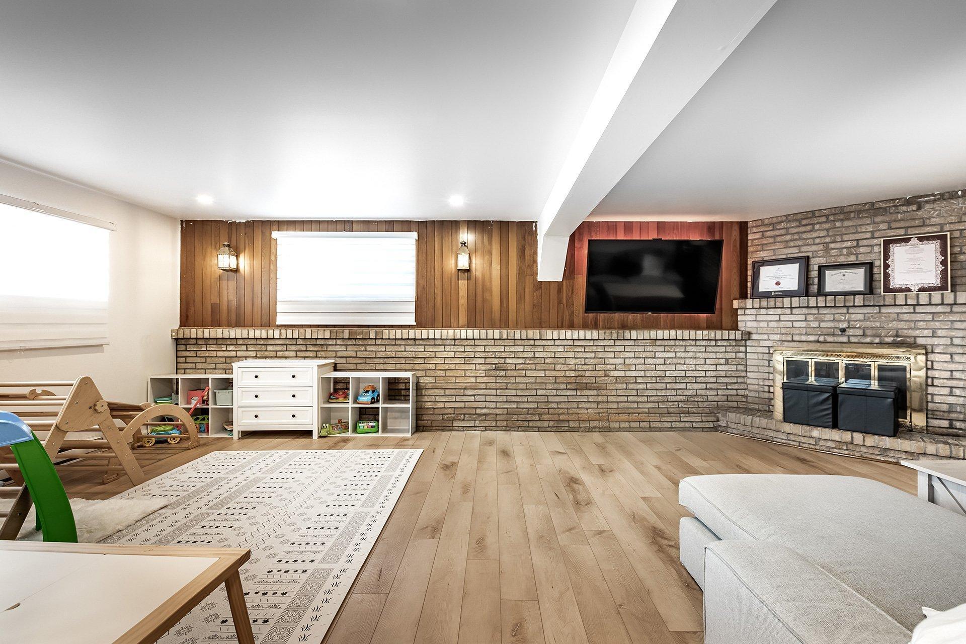 









90


Rue Audubon

,
Dollard-des-Ormeaux,




QC
H9B3E9

