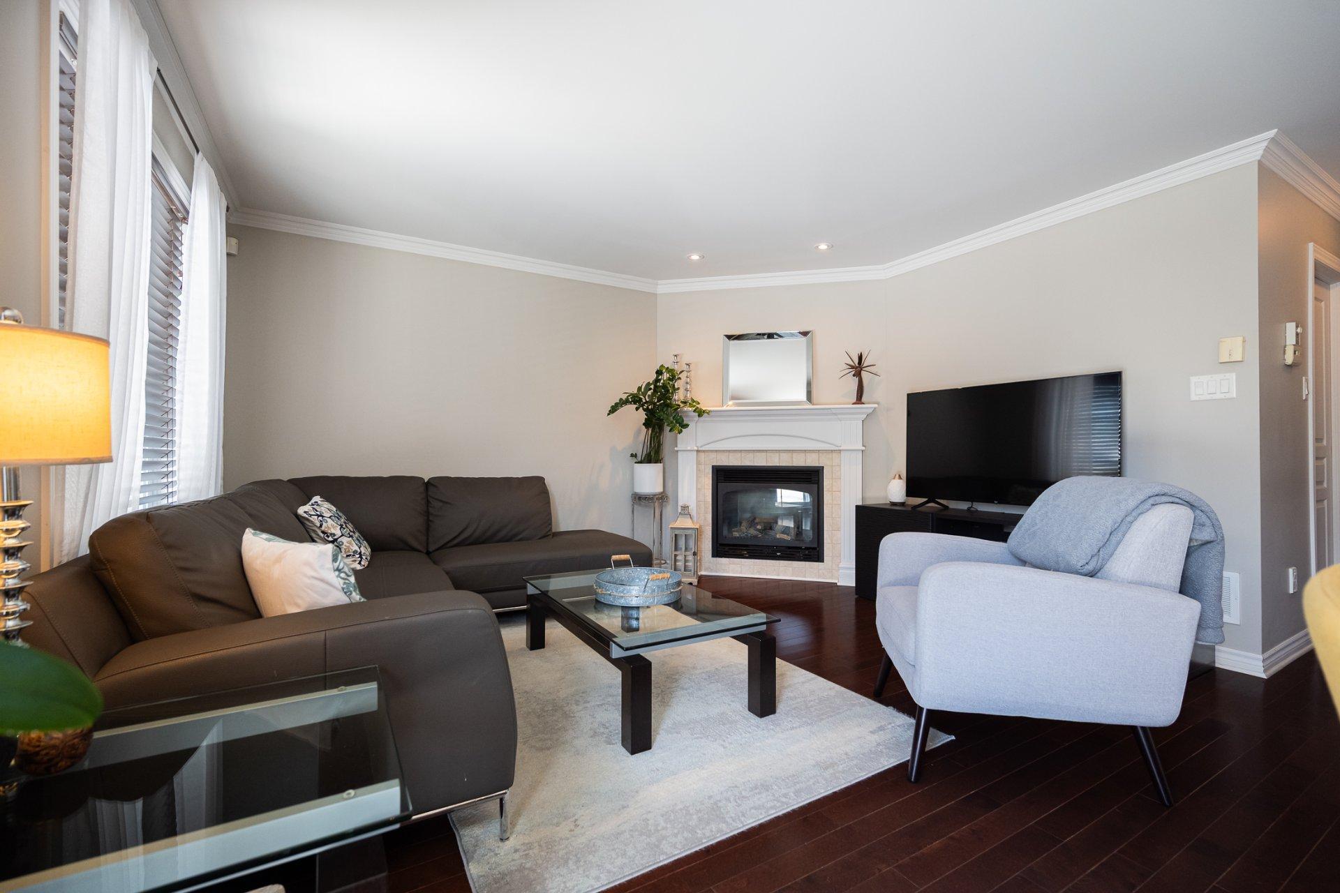 









4665


Rue Gaston-Chapleau

,
Laval (Chomedey),




QC
H7W0B5

