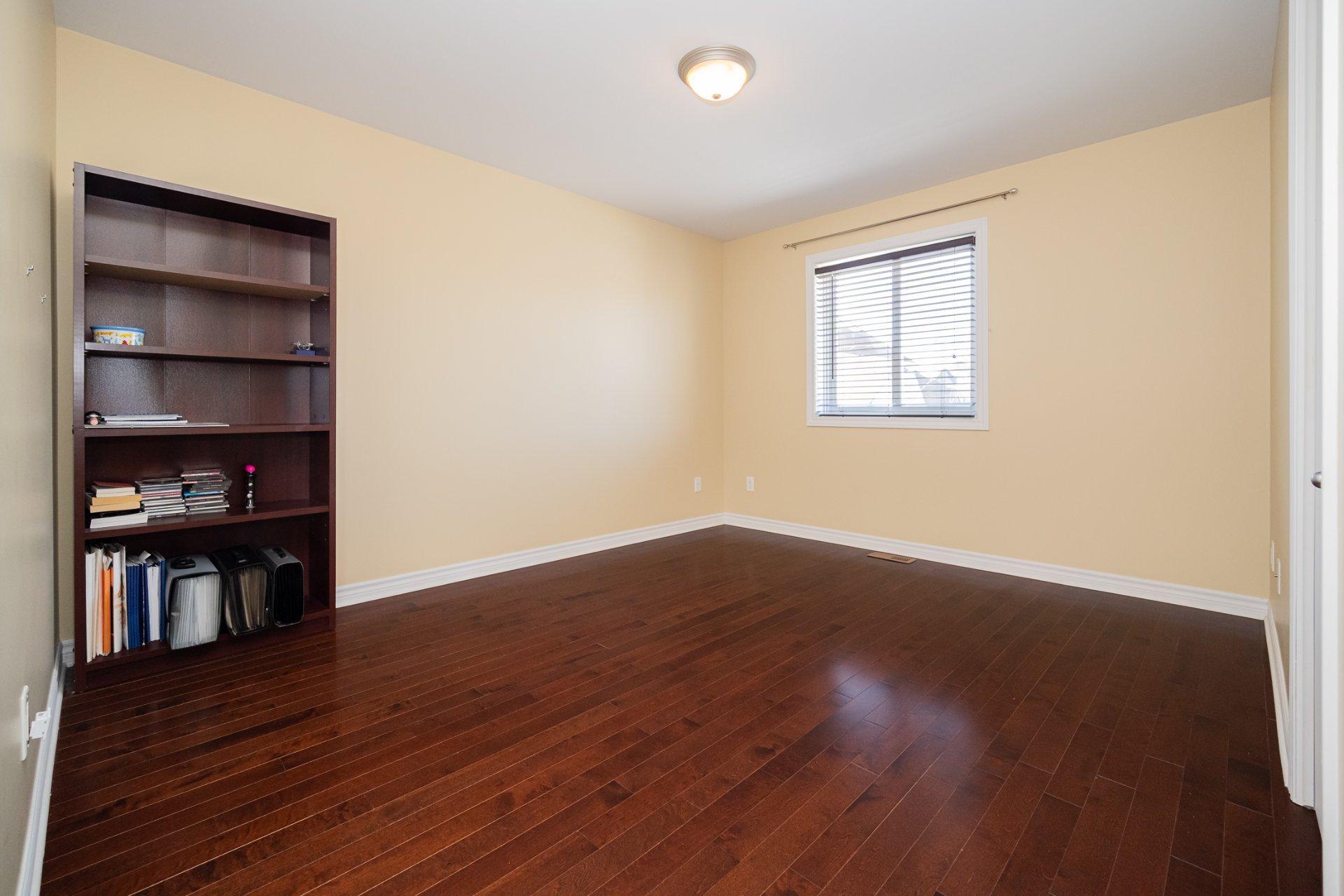 









4665


Rue Gaston-Chapleau

,
Laval (Chomedey),




QC
H7W0B5

