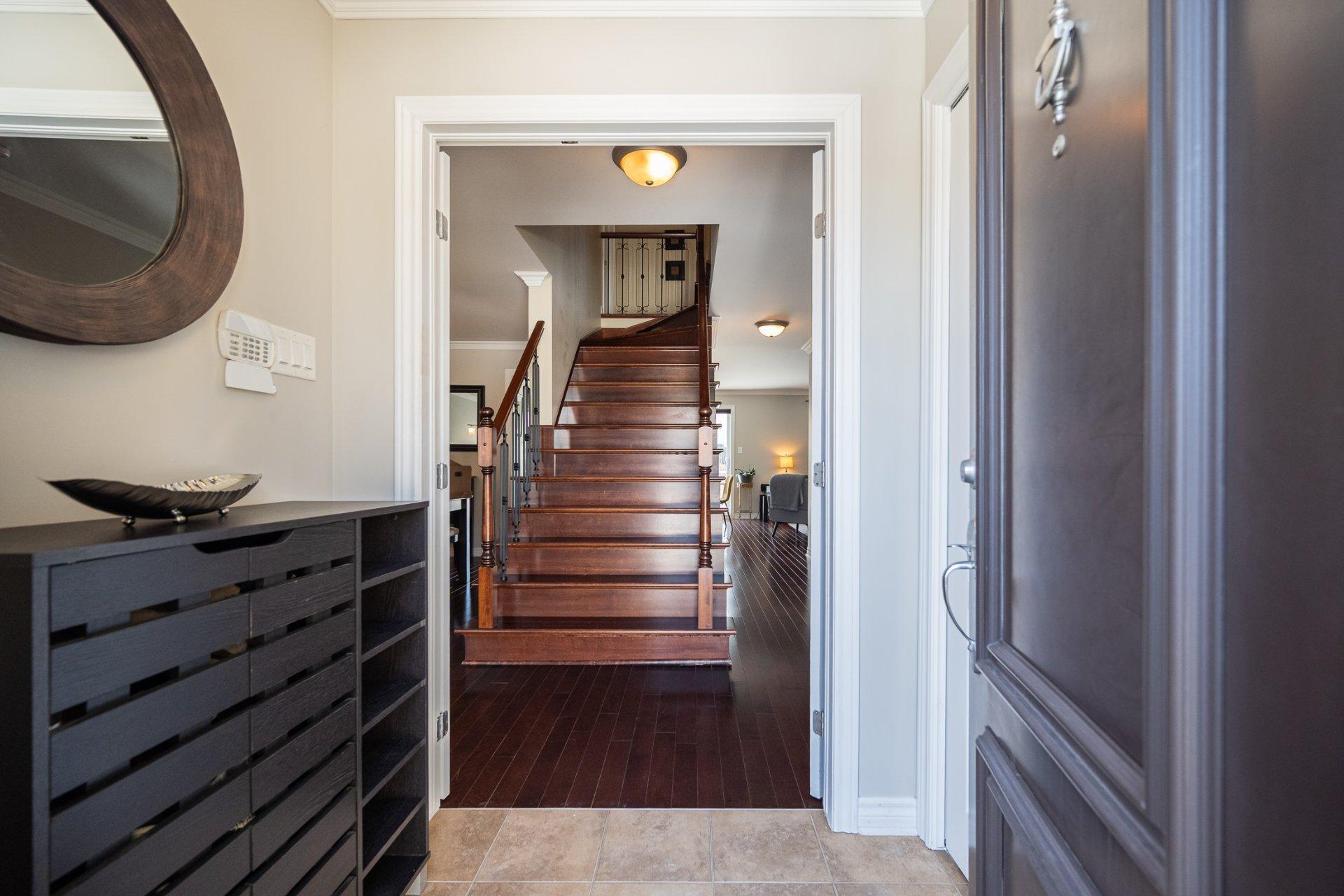 









4665


Rue Gaston-Chapleau

,
Laval (Chomedey),




QC
H7W0B5

