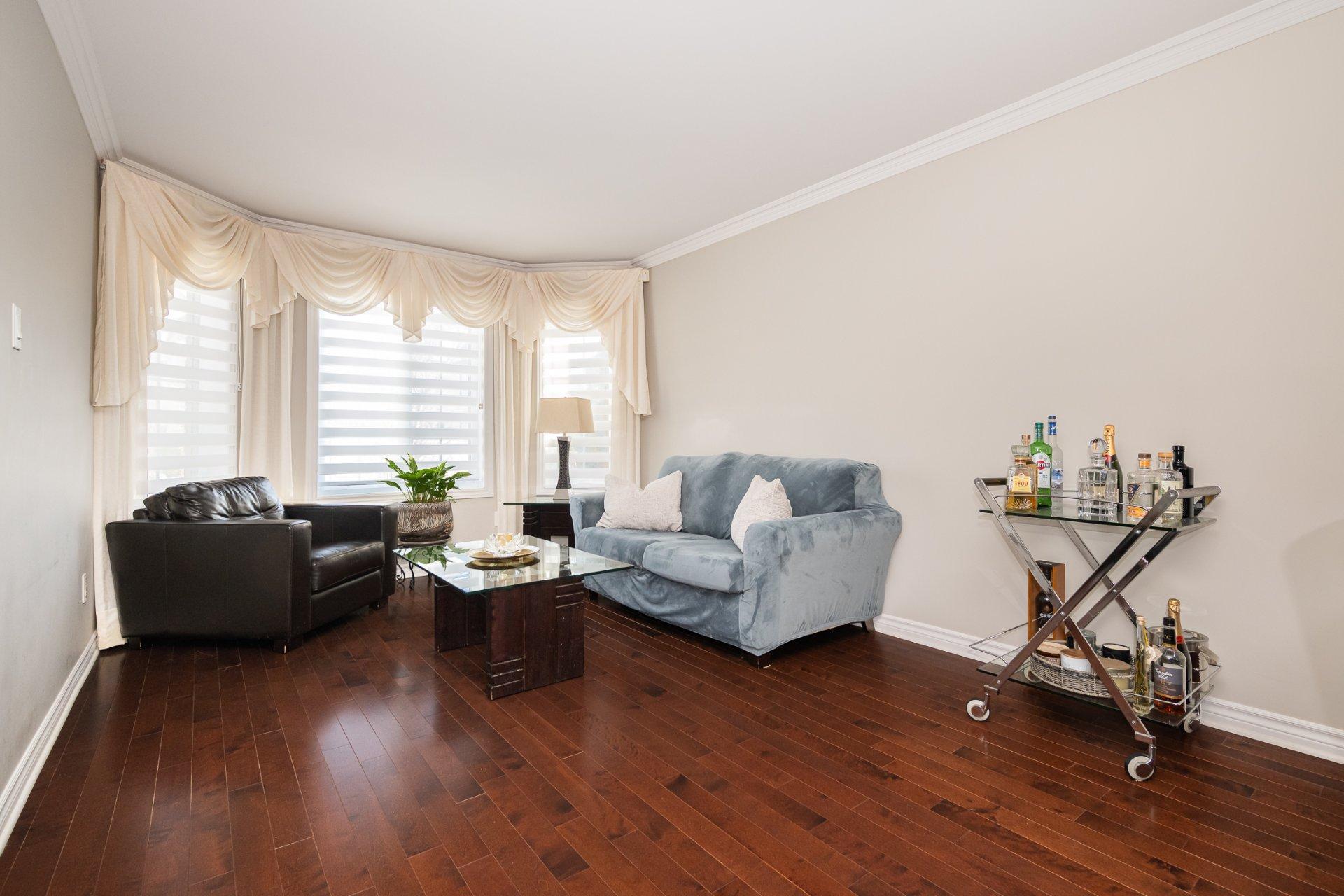 









4665


Rue Gaston-Chapleau

,
Laval (Chomedey),




QC
H7W0B5

