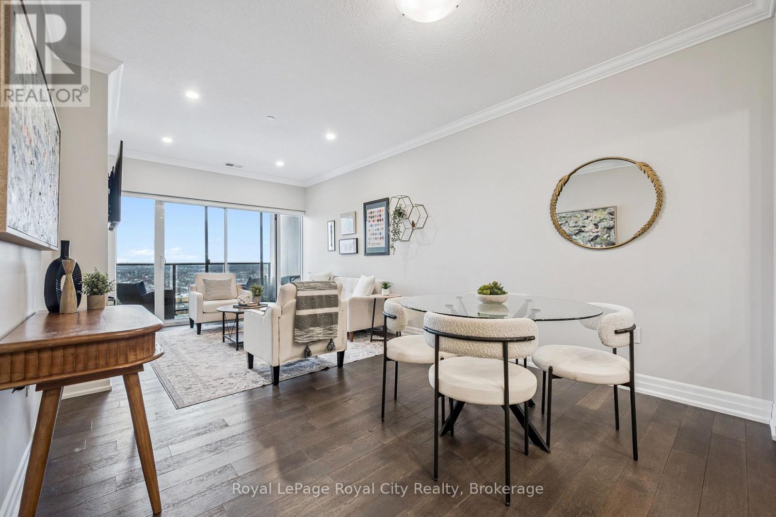 












809 - 1880 GORDON STREET

,
Guelph (Pineridge/Westminster Woods),




Ontario
N1L0P5

