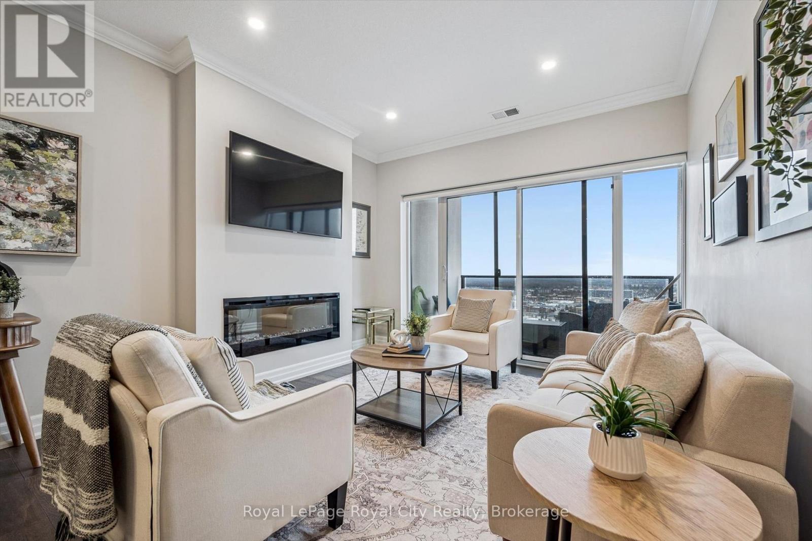 












809 - 1880 GORDON STREET

,
Guelph (Pineridge/Westminster Woods),




Ontario
N1L0P5

