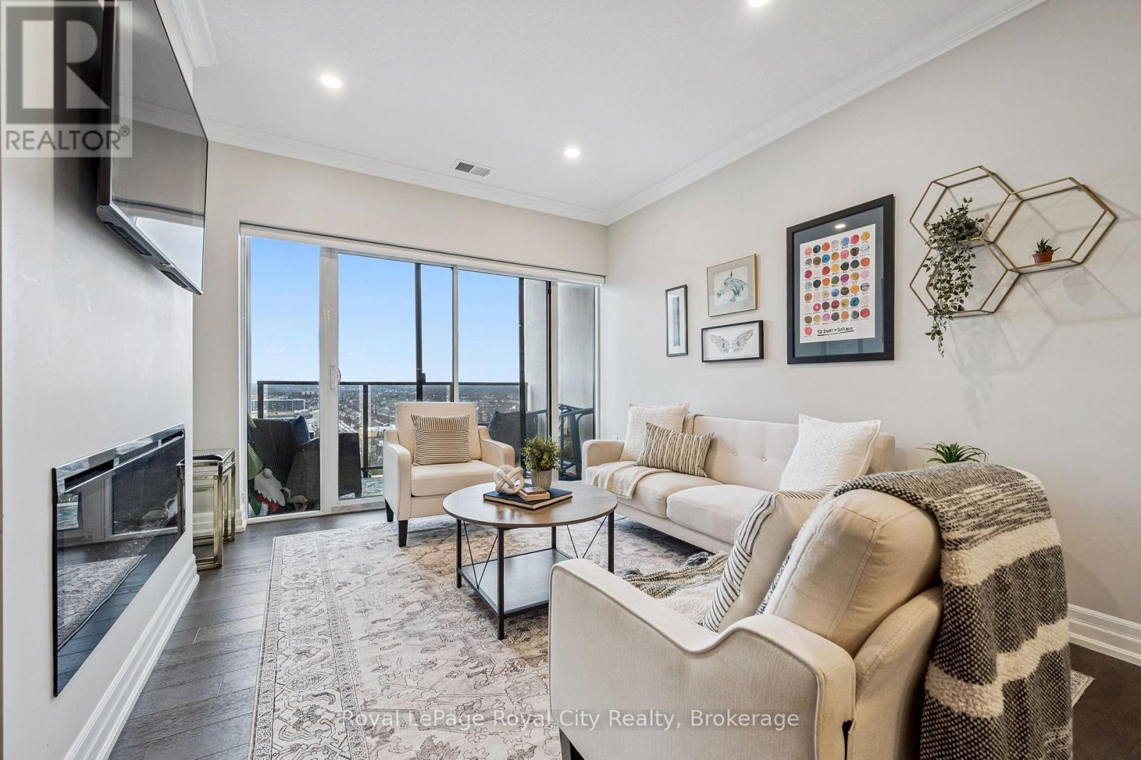 












809 - 1880 GORDON STREET

,
Guelph (Pineridge/Westminster Woods),




Ontario
N1L0P5

