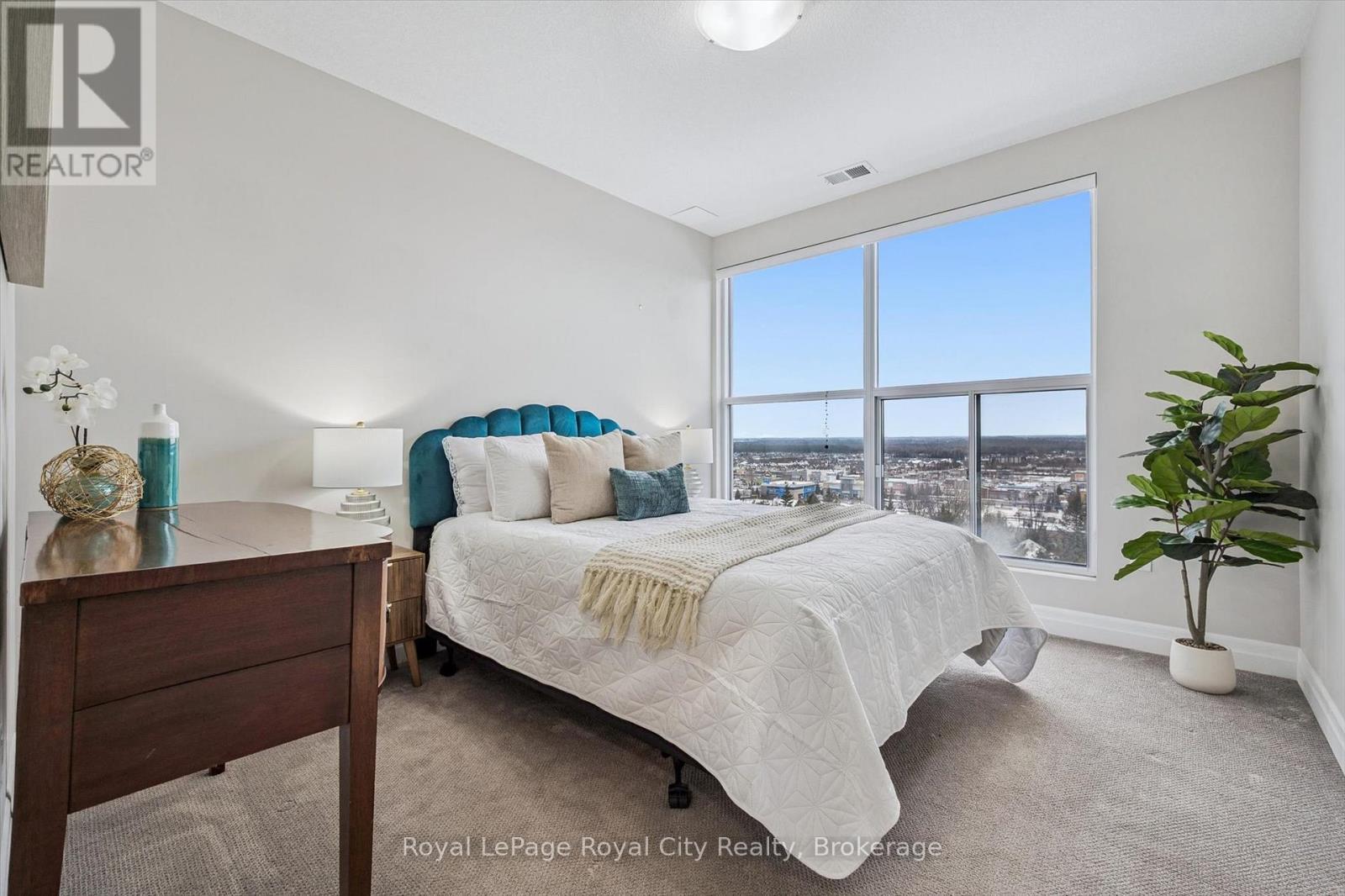 












809 - 1880 GORDON STREET

,
Guelph (Pineridge/Westminster Woods),




Ontario
N1L0P5

