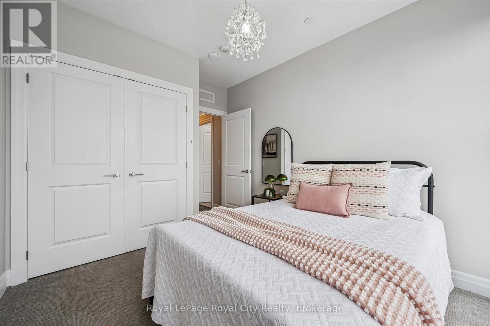 












809 - 1880 GORDON STREET

,
Guelph (Pineridge/Westminster Woods),




Ontario
N1L0P5

