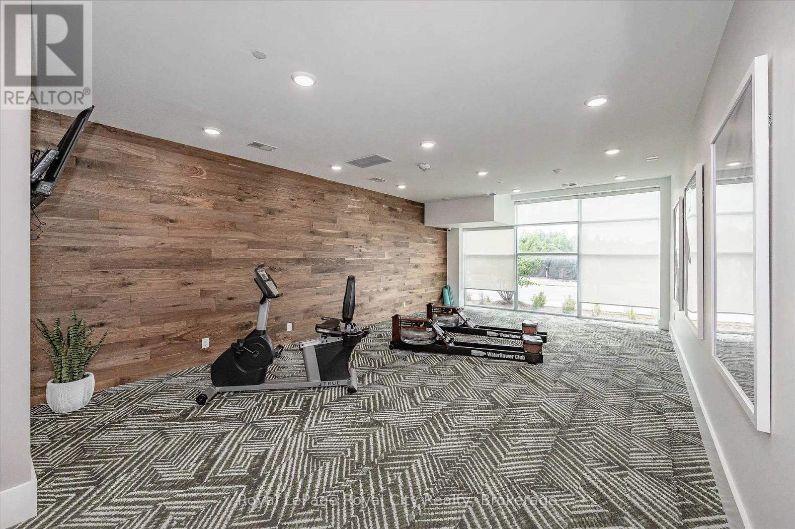 












809 - 1880 GORDON STREET

,
Guelph (Pineridge/Westminster Woods),




Ontario
N1L0P5

