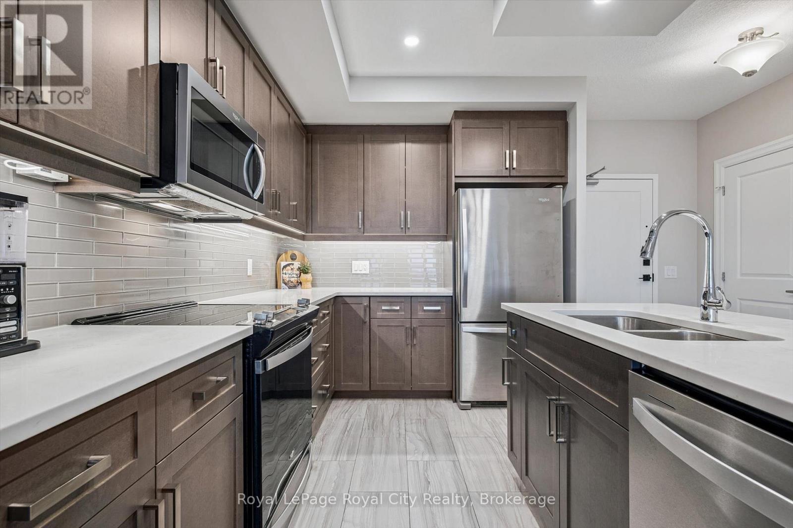 












809 - 1880 GORDON STREET

,
Guelph (Pineridge/Westminster Woods),




Ontario
N1L0P5

