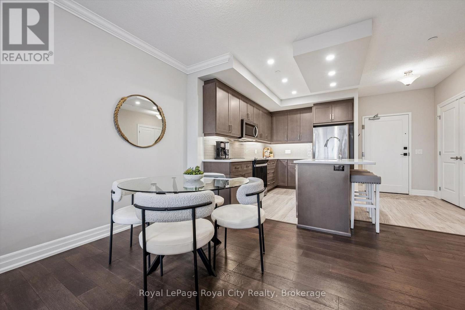 












809 - 1880 GORDON STREET

,
Guelph (Pineridge/Westminster Woods),




Ontario
N1L0P5

