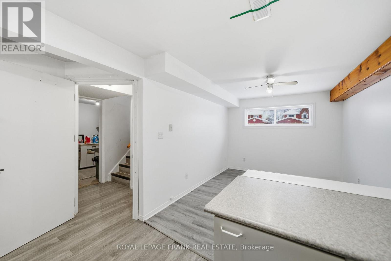 












10 FLAVELLE CRESCENT

,
Kawartha Lakes (Lindsay),




Ontario
K9V6E2

