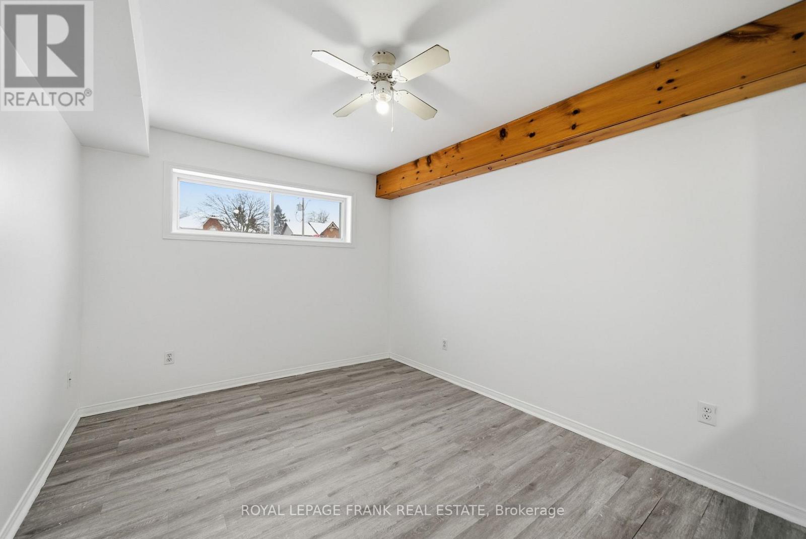 












10 FLAVELLE CRESCENT

,
Kawartha Lakes (Lindsay),




Ontario
K9V6E2

