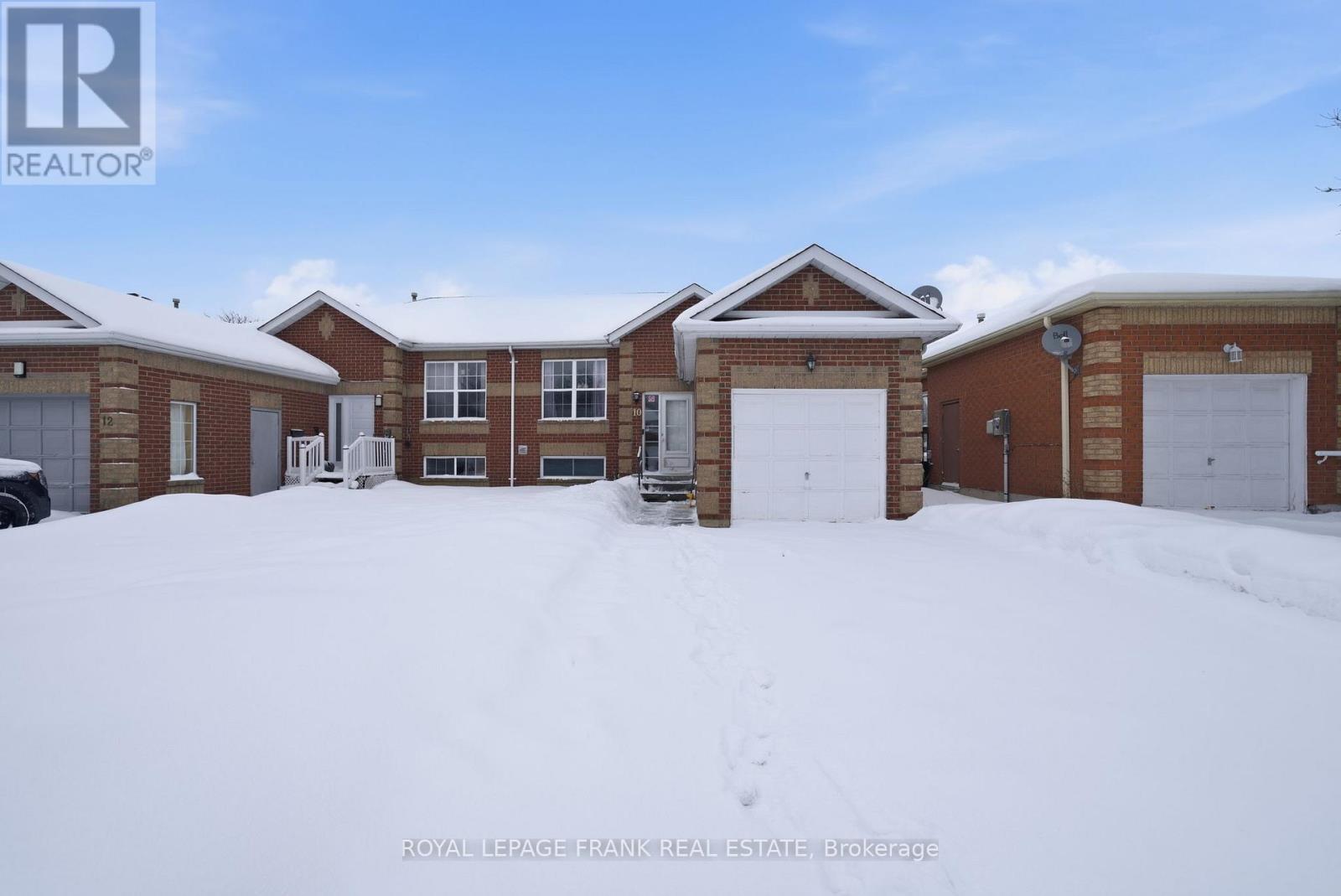 












10 FLAVELLE CRESCENT

,
Kawartha Lakes (Lindsay),




Ontario
K9V6E2

