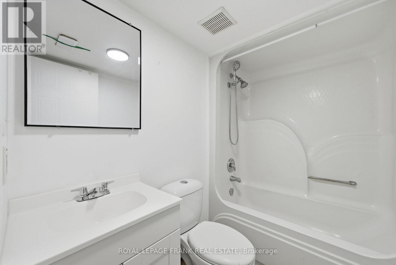 












10 FLAVELLE CRESCENT

,
Kawartha Lakes (Lindsay),




Ontario
K9V6E2

