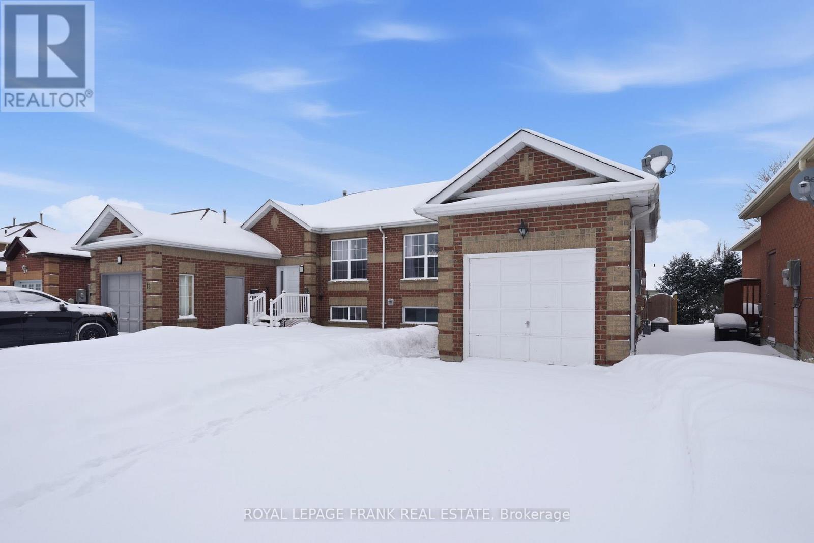 












10 FLAVELLE CRESCENT

,
Kawartha Lakes (Lindsay),




Ontario
K9V6E2

