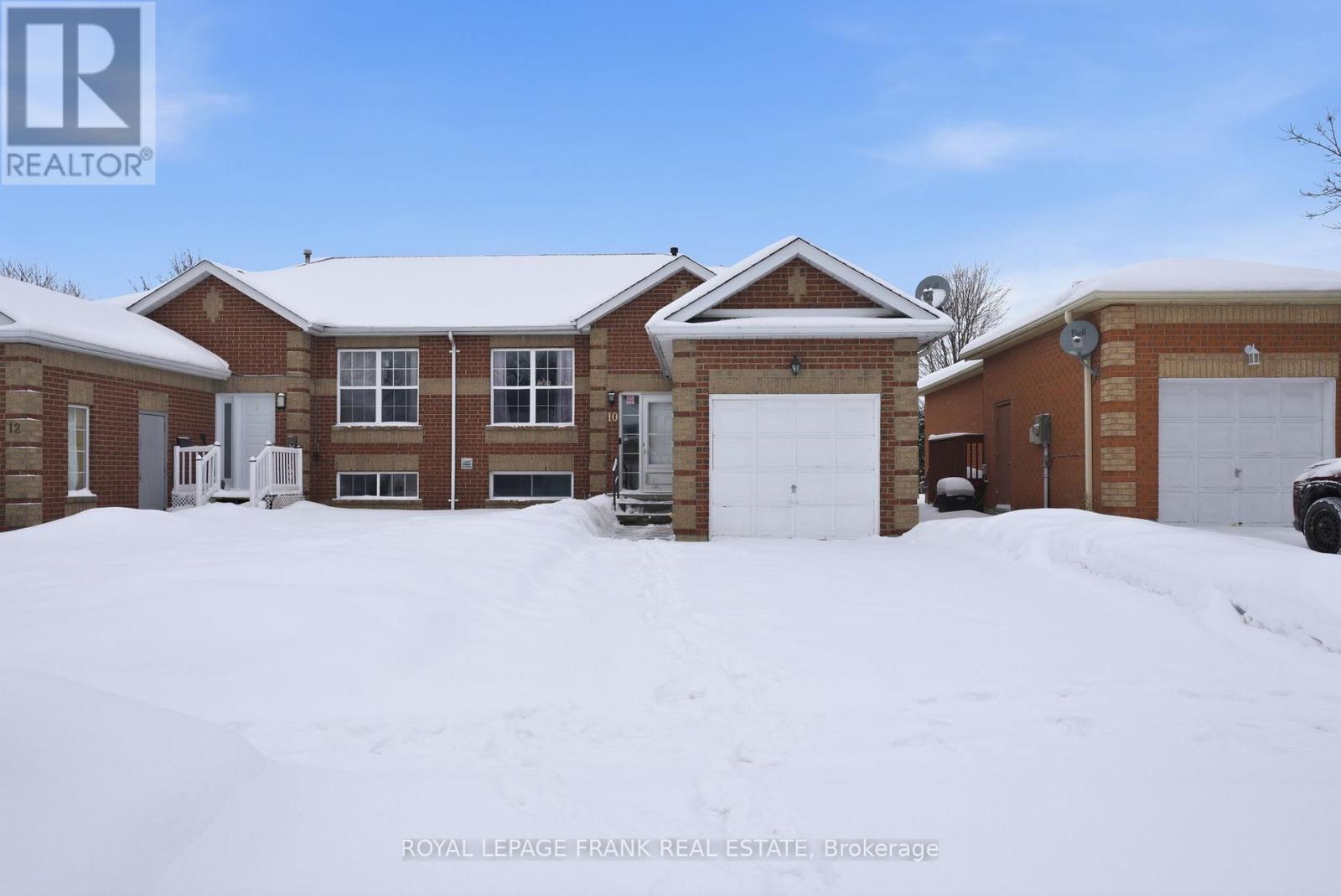 












10 FLAVELLE CRESCENT

,
Kawartha Lakes (Lindsay),




Ontario
K9V6E2

