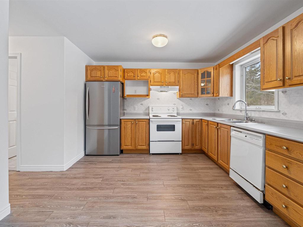 












20 Glenbourne Court

,
Halifax,




NS
B3S 1E2

