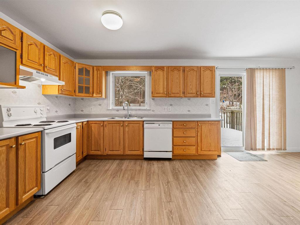 












20 Glenbourne Court

,
Halifax,




NS
B3S 1E2

