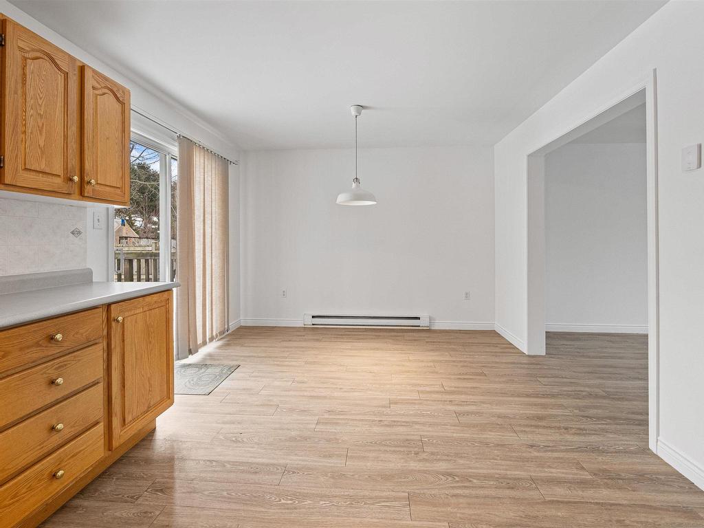 












20 Glenbourne Court

,
Halifax,




NS
B3S 1E2

