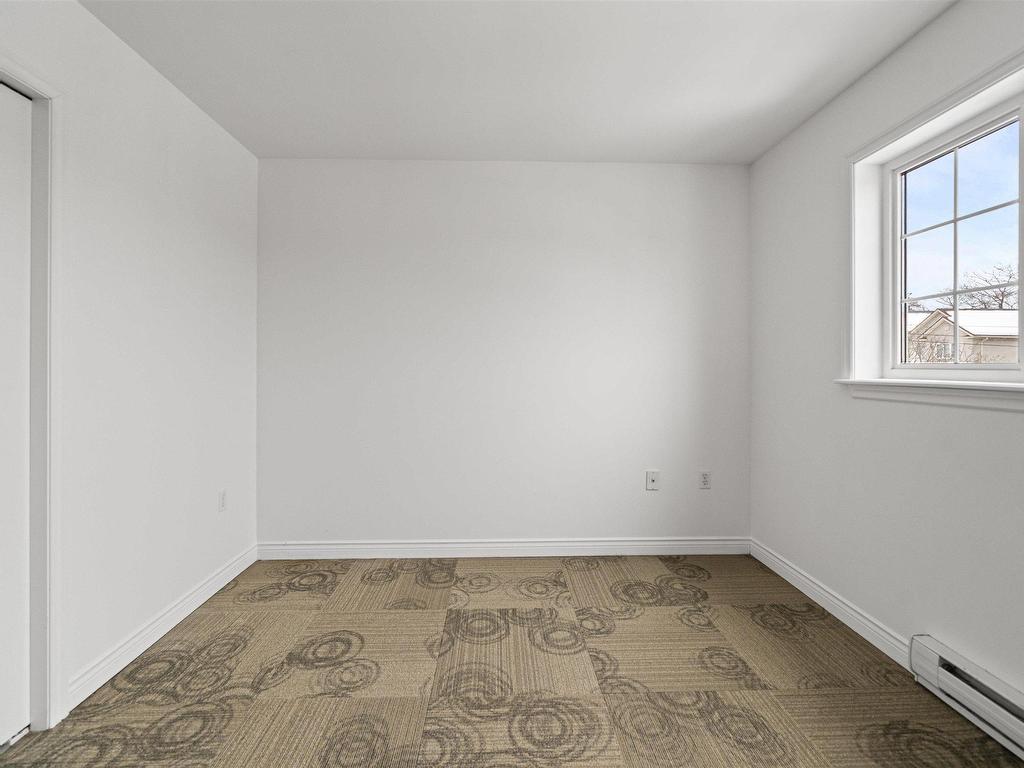 












20 Glenbourne Court

,
Halifax,




NS
B3S 1E2

