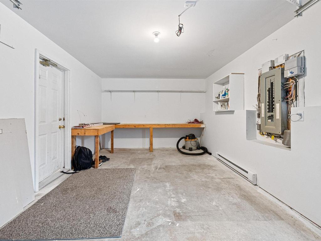 












20 Glenbourne Court

,
Halifax,




NS
B3S 1E2

