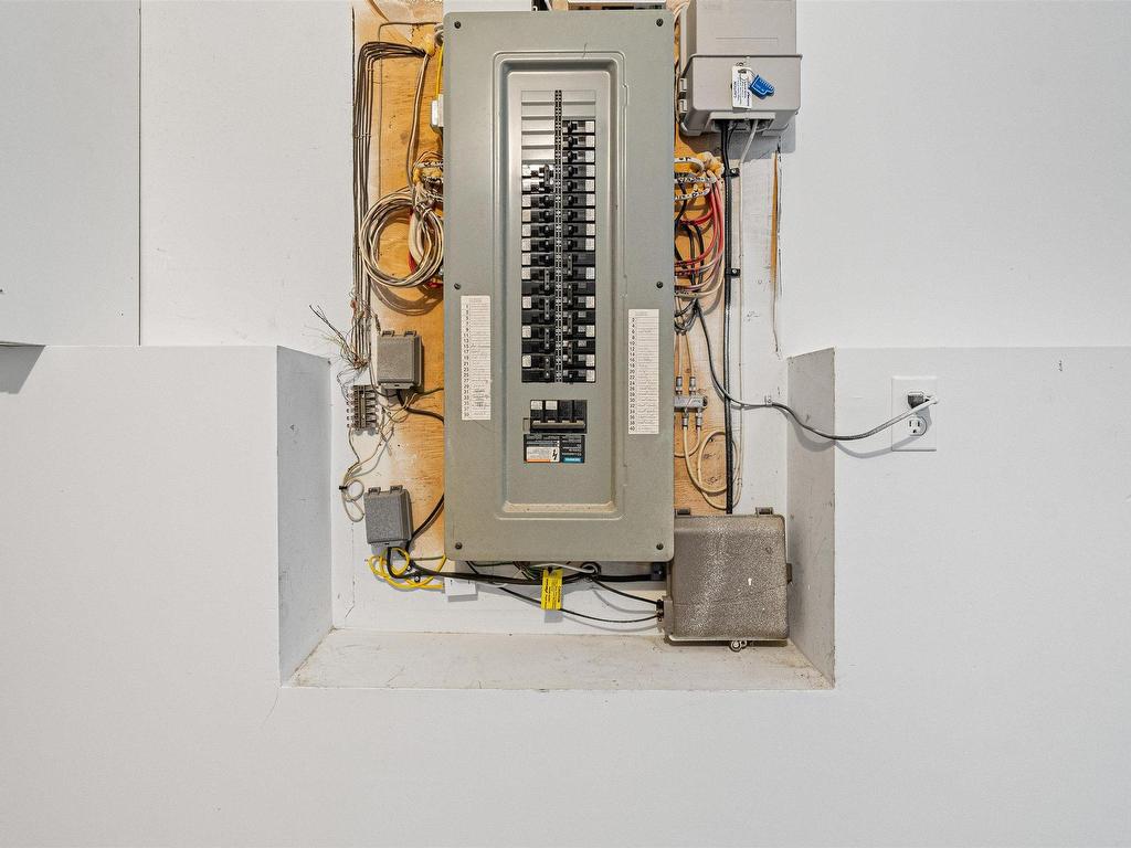 












20 Glenbourne Court

,
Halifax,




NS
B3S 1E2

