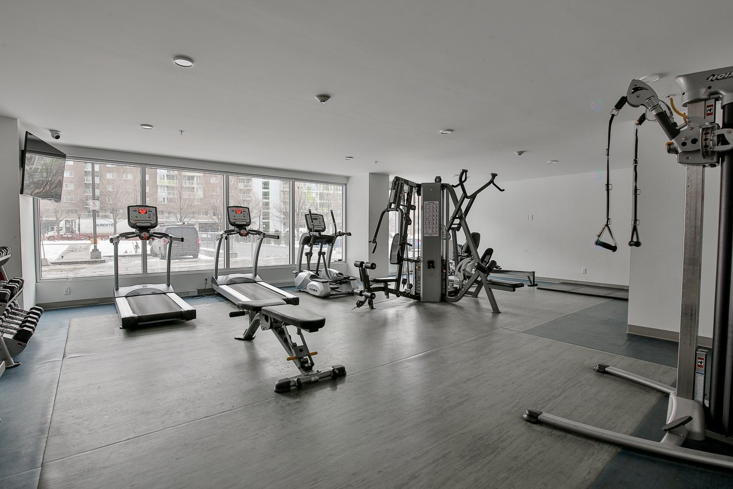 









10050


Place de l'Acadie

, 142,
Montréal (Ahuntsic-Cartierville),




QC
H4N0C8

