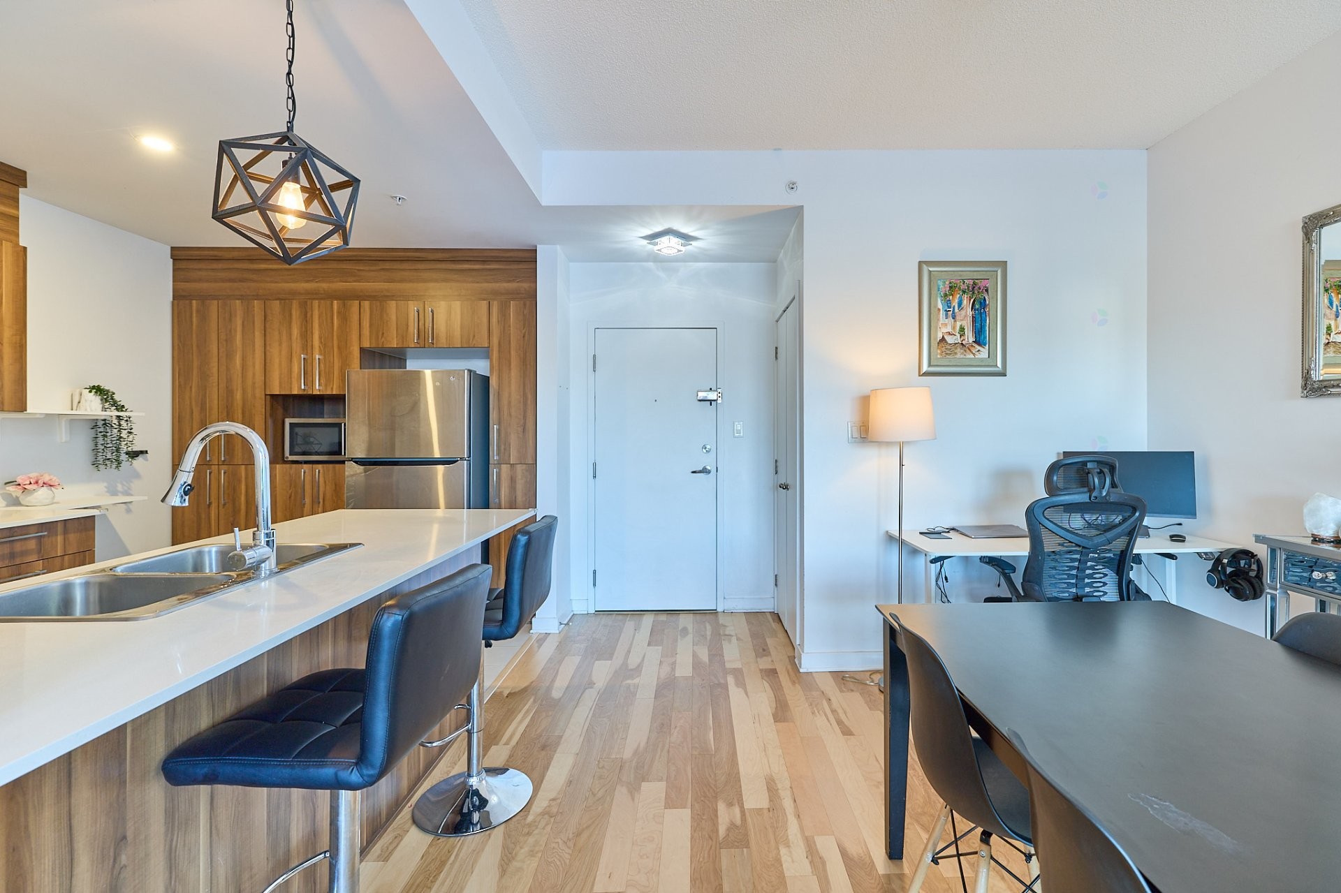 









10050


Place de l'Acadie

, 142,
Montréal (Ahuntsic-Cartierville),




QC
H4N0C8

