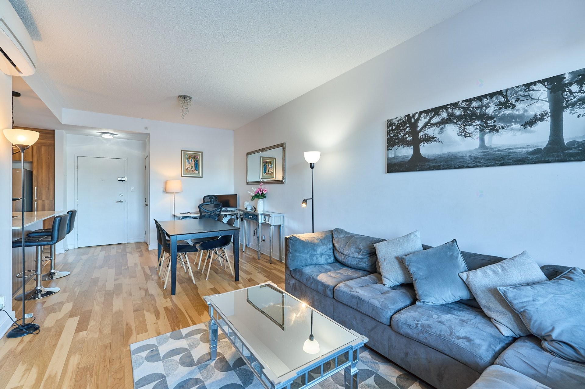 









10050


Place de l'Acadie

, 142,
Montréal (Ahuntsic-Cartierville),




QC
H4N0C8

