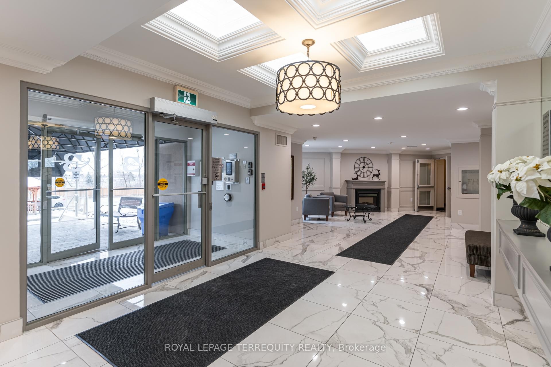 









2085


Amherst Heights

Drive, 212,
Burlington,




ON
L7P 5C2

