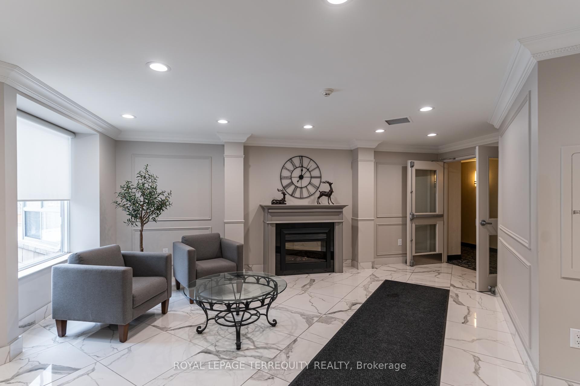 









2085


Amherst Heights

Drive, 212,
Burlington,




ON
L7P 5C2

