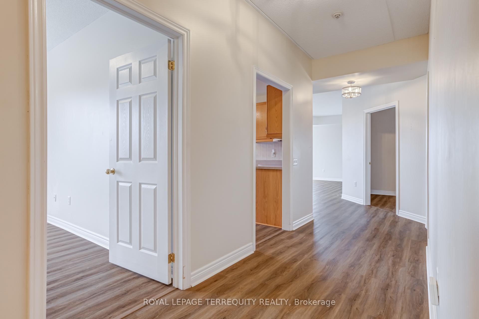 









2085


Amherst Heights

Drive, 212,
Burlington,




ON
L7P 5C2

