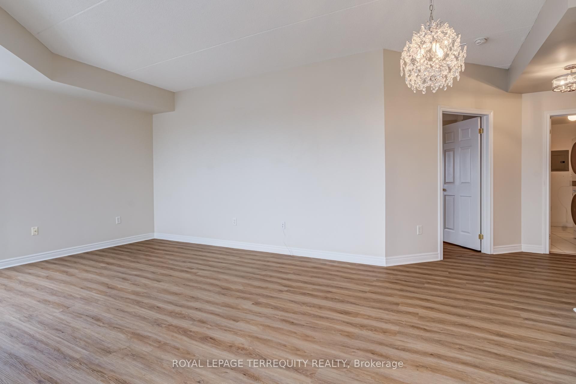 









2085


Amherst Heights

Drive, 212,
Burlington,




ON
L7P 5C2

