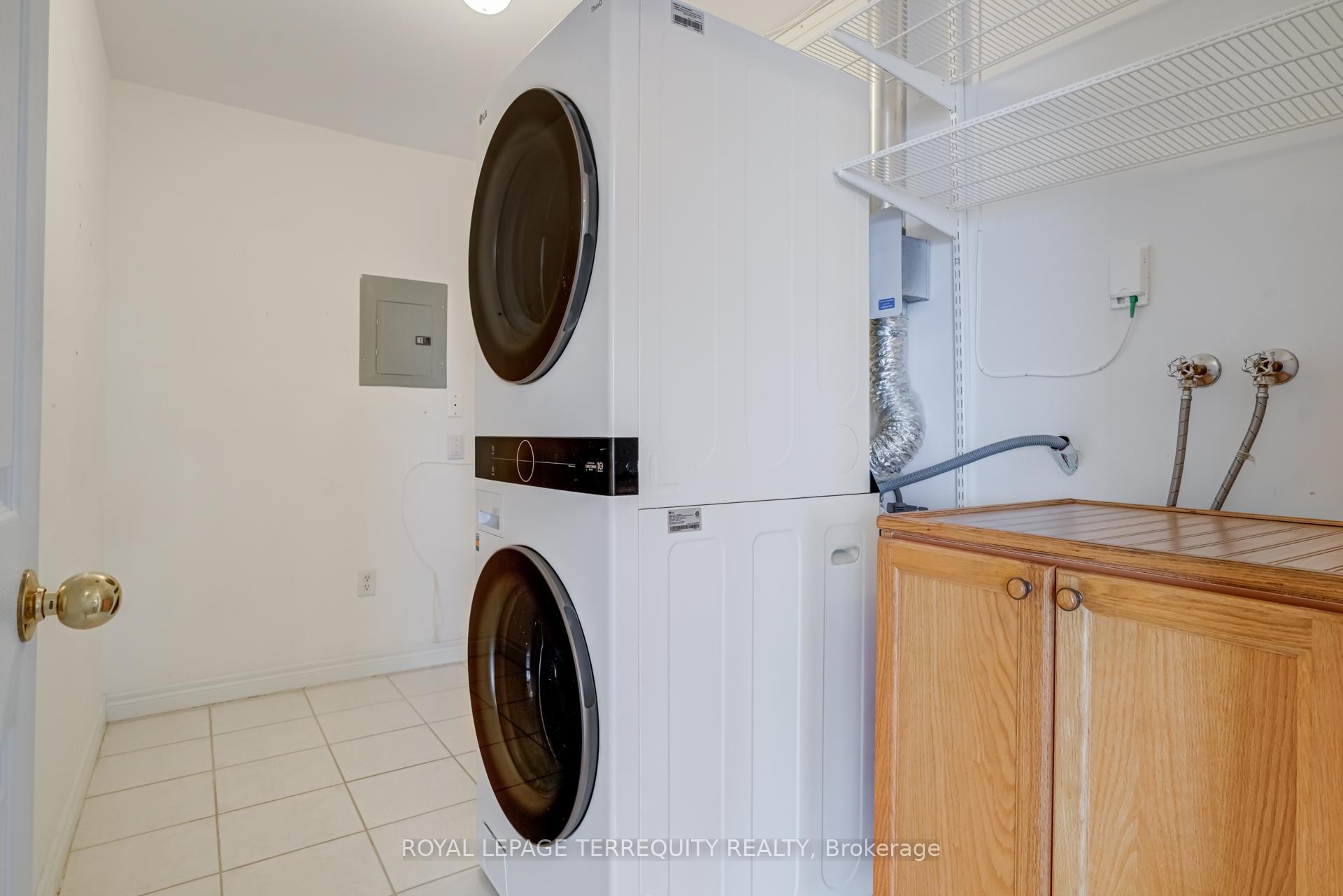 









2085


Amherst Heights

Drive, 212,
Burlington,




ON
L7P 5C2

