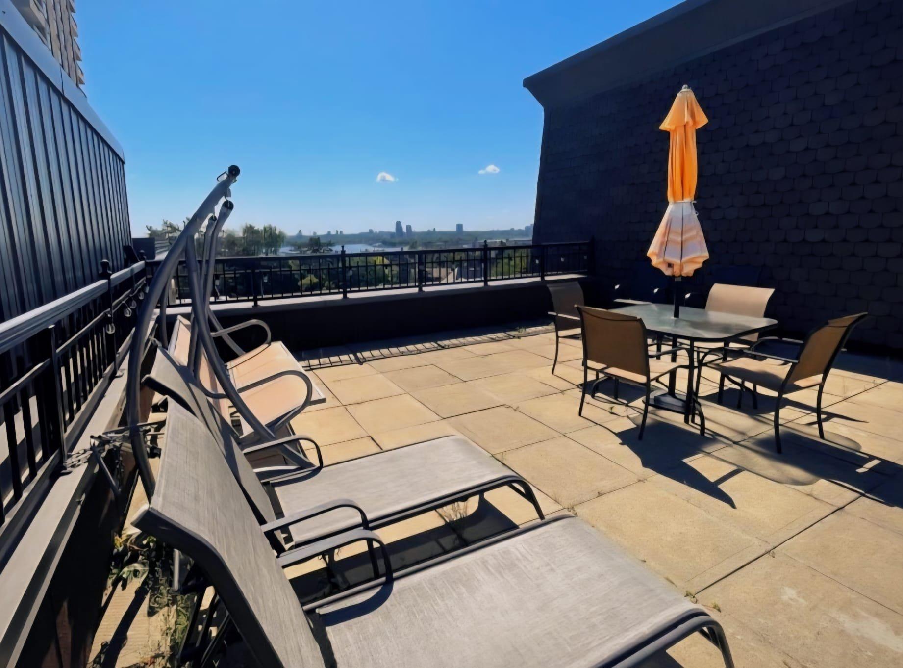 









103


Rue du Château

, 304,
Gatineau (Hull),




QC
J9A3E1

