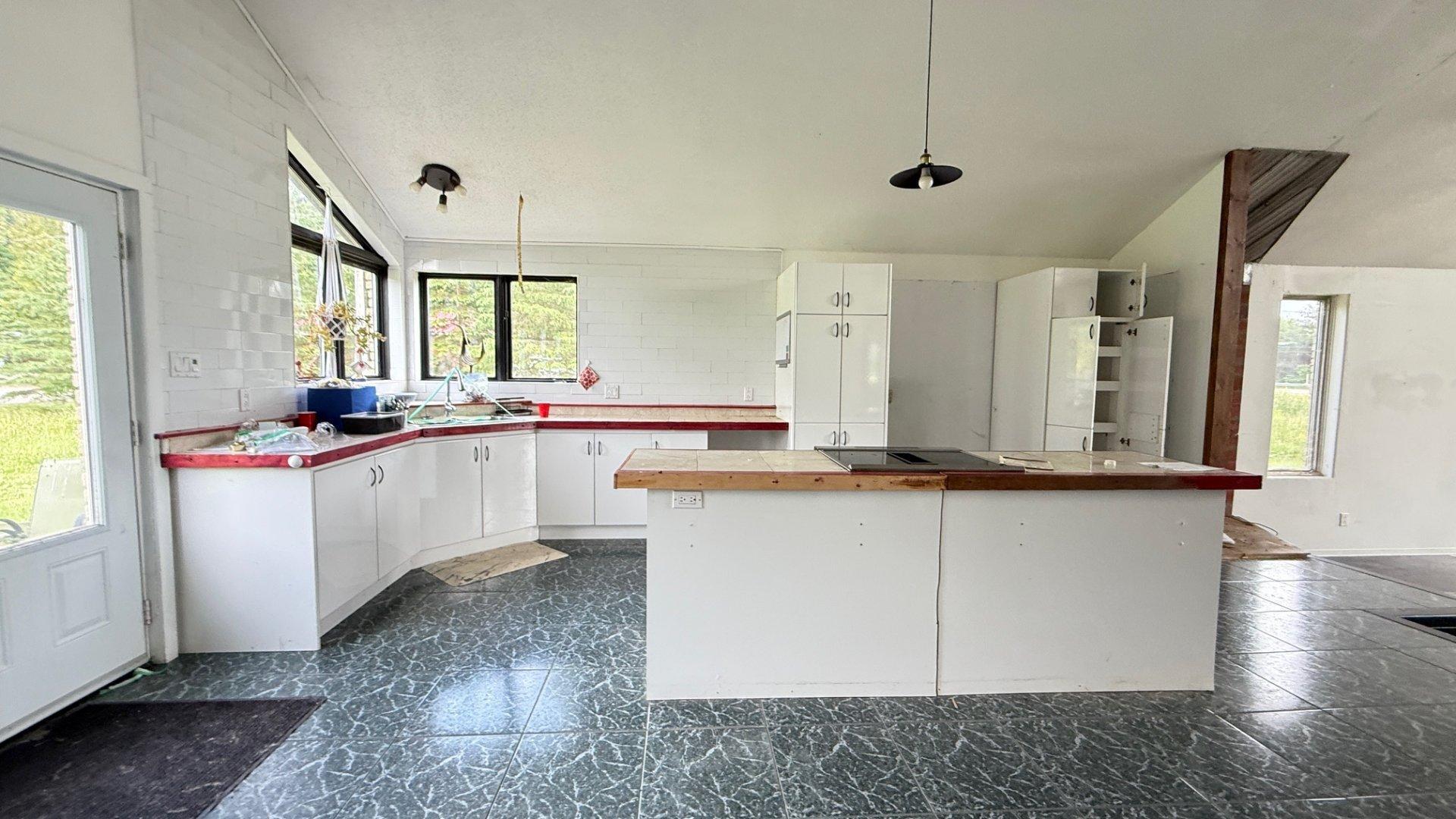 









117


Rg Ste-Julie O.

,
Saint-André-Avellin,




QC
J0V1W0

