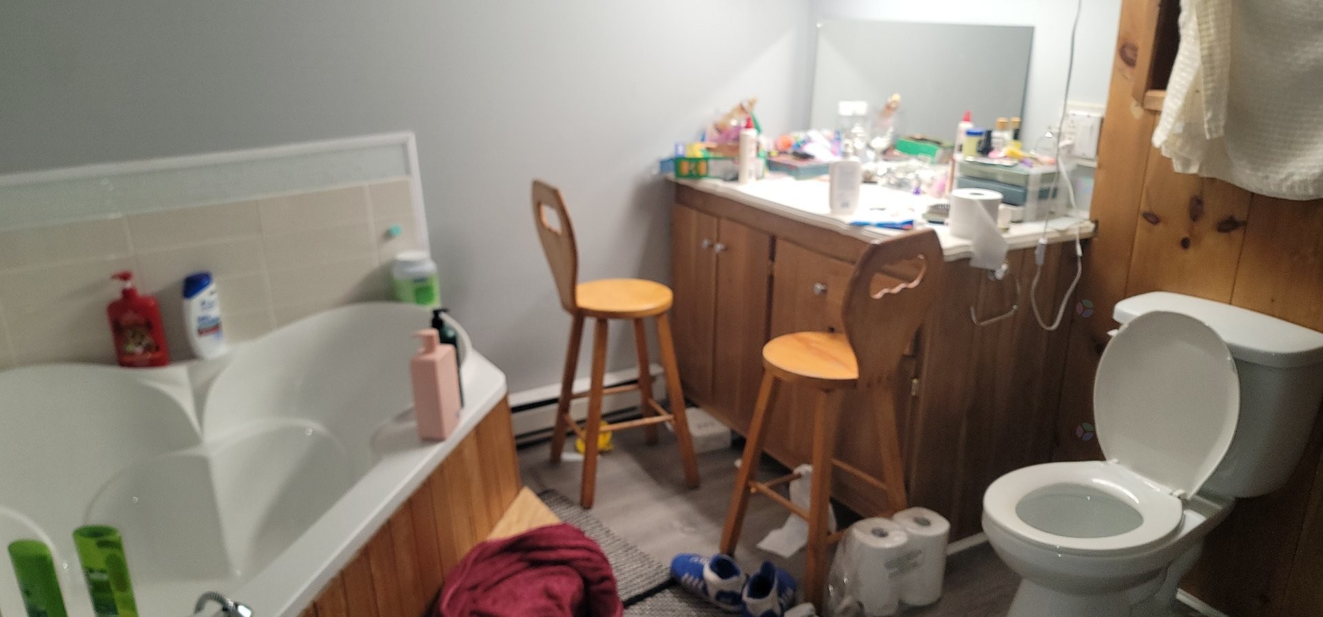 









114


38e Avenue

,
Sainte-Marthe-sur-le-Lac,




QC
J0N1P0

