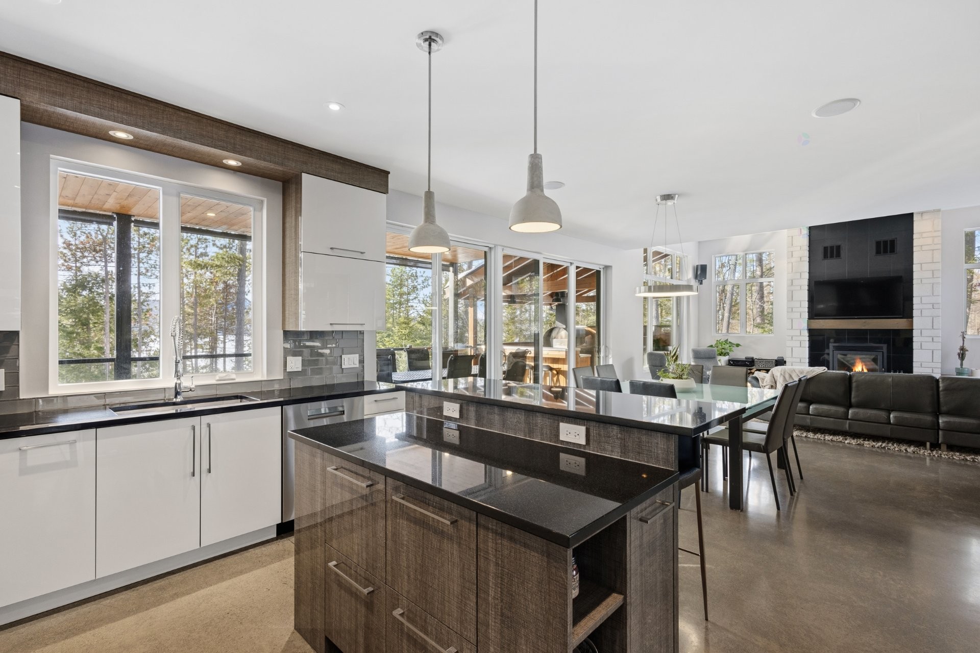 









220


Rue de l'Archipel

,
Saint-Denis-de-Brompton,




QC
J0B2P0

