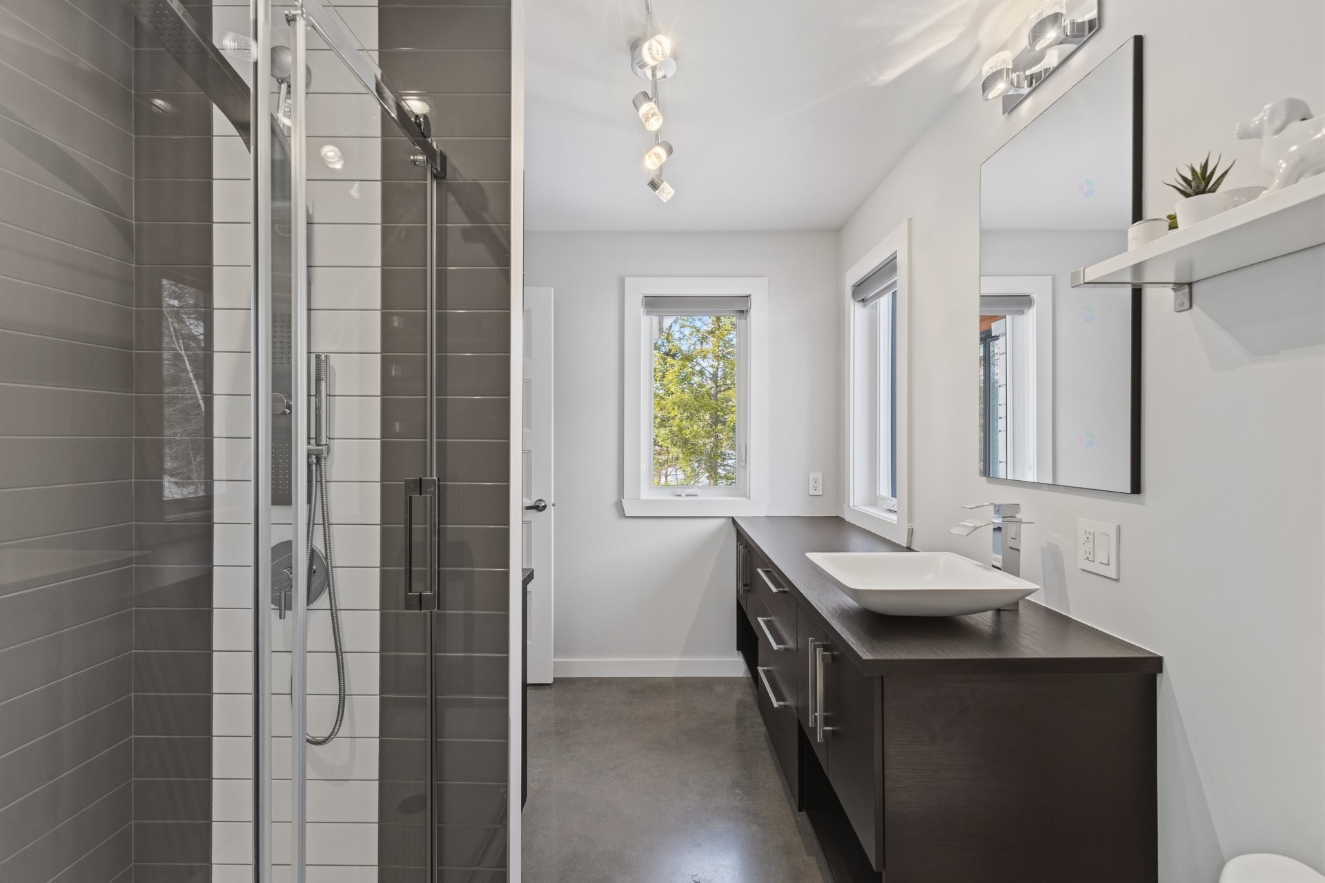 









220


Rue de l'Archipel

,
Saint-Denis-de-Brompton,




QC
J0B2P0

