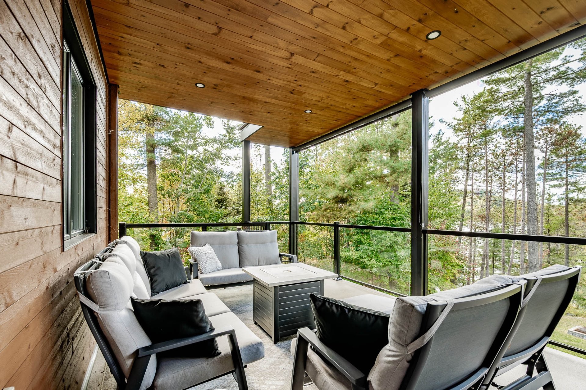 









220


Rue de l'Archipel

,
Saint-Denis-de-Brompton,




QC
J0B2P0

