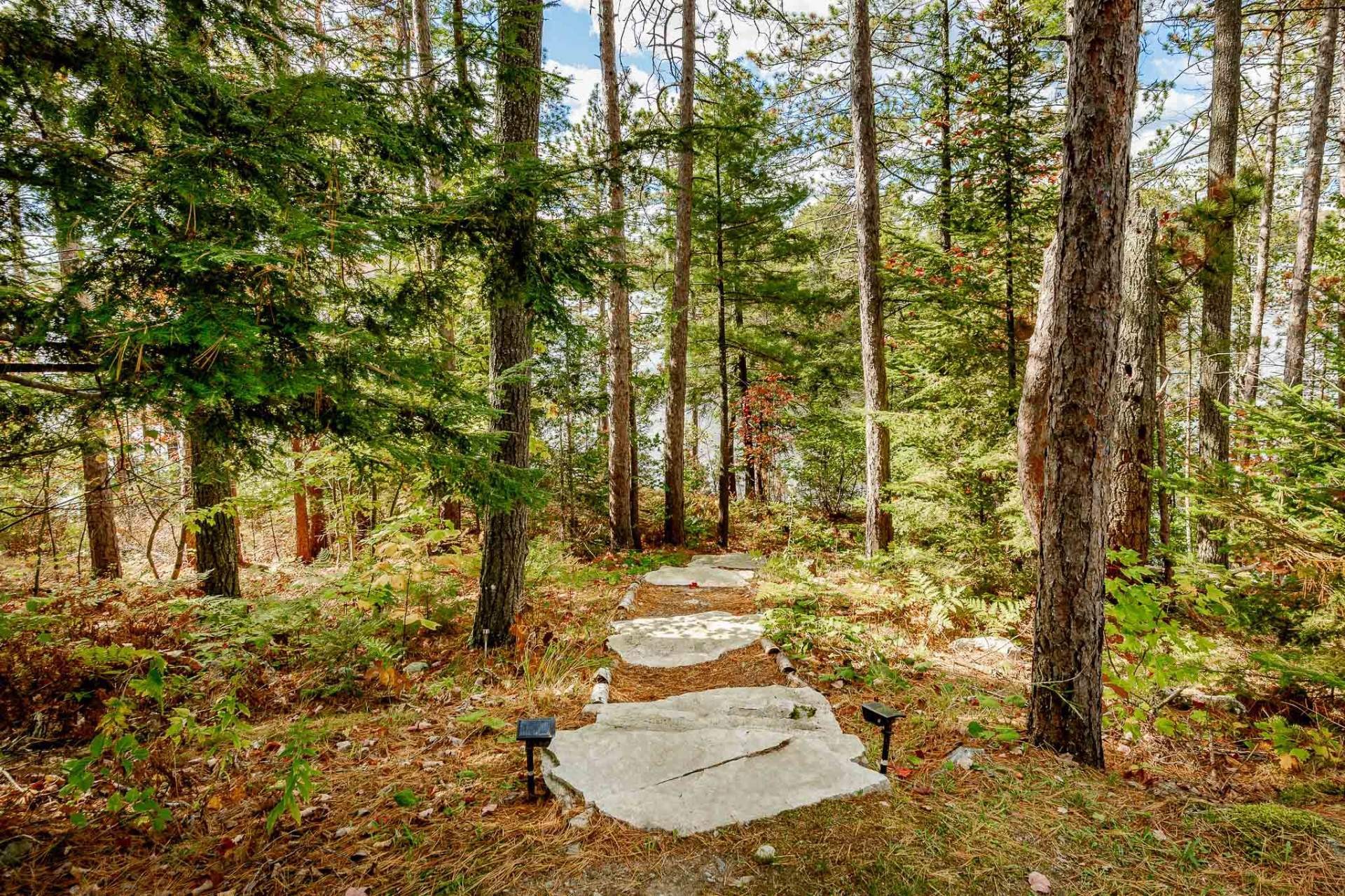 









220


Rue de l'Archipel

,
Saint-Denis-de-Brompton,




QC
J0B2P0

