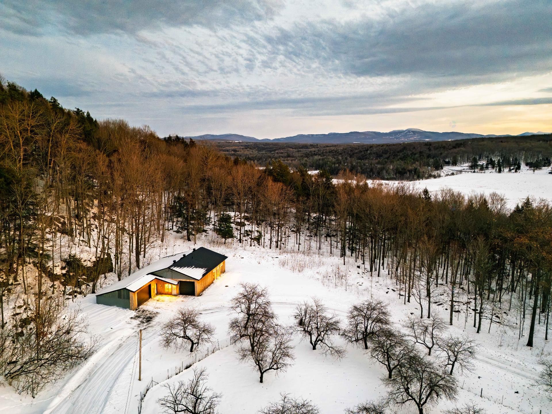 









1279


Ch. Hallé E.

,
Brigham,







QC
J2K4G5

