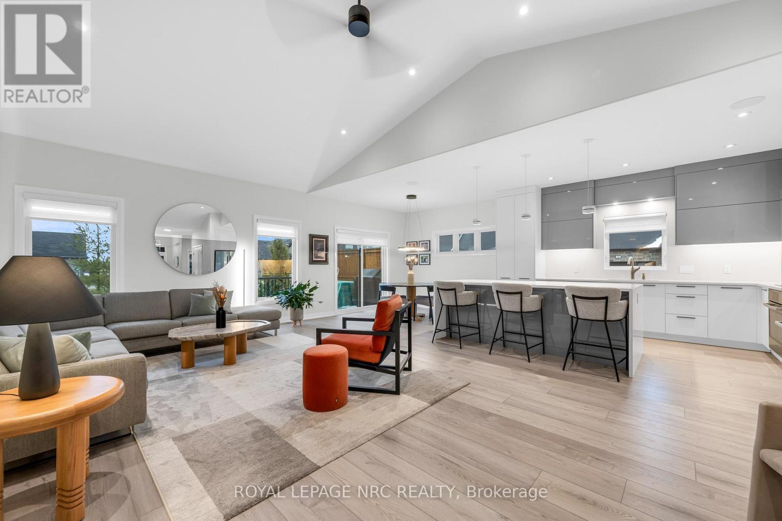 












93 - 154 PORT ROBINSON ROAD

,
Pelham (Fonthill),




Ontario
L3E0B8

