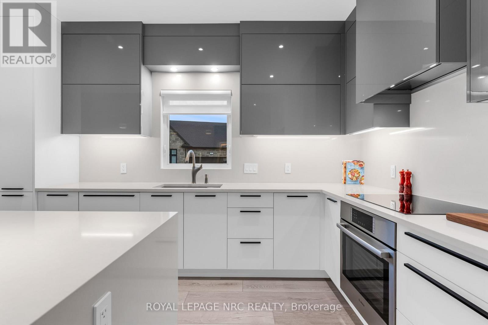 












93 - 154 PORT ROBINSON ROAD

,
Pelham (Fonthill),




Ontario
L3E0B8

