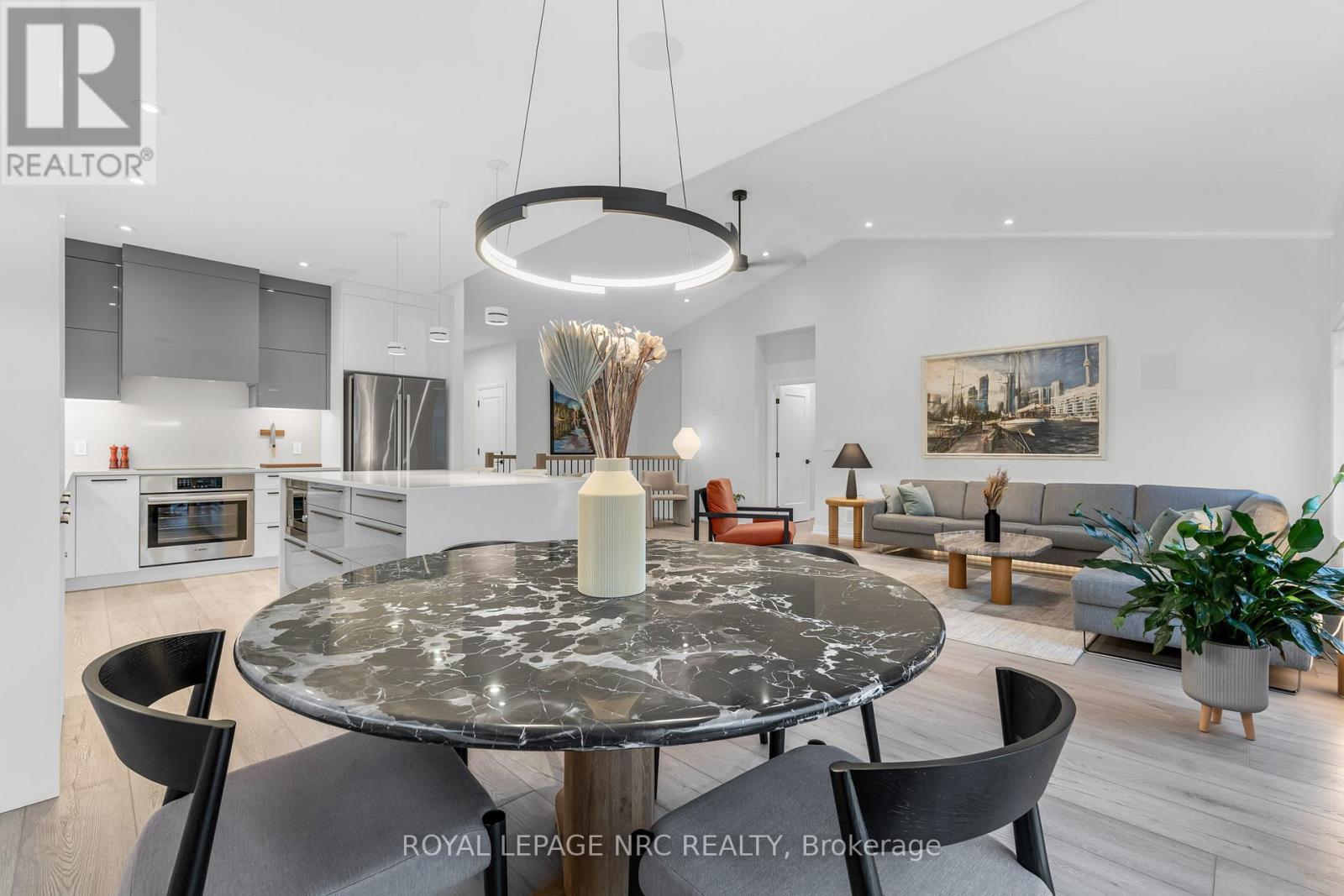 












93 - 154 PORT ROBINSON ROAD

,
Pelham (Fonthill),




Ontario
L3E0B8

