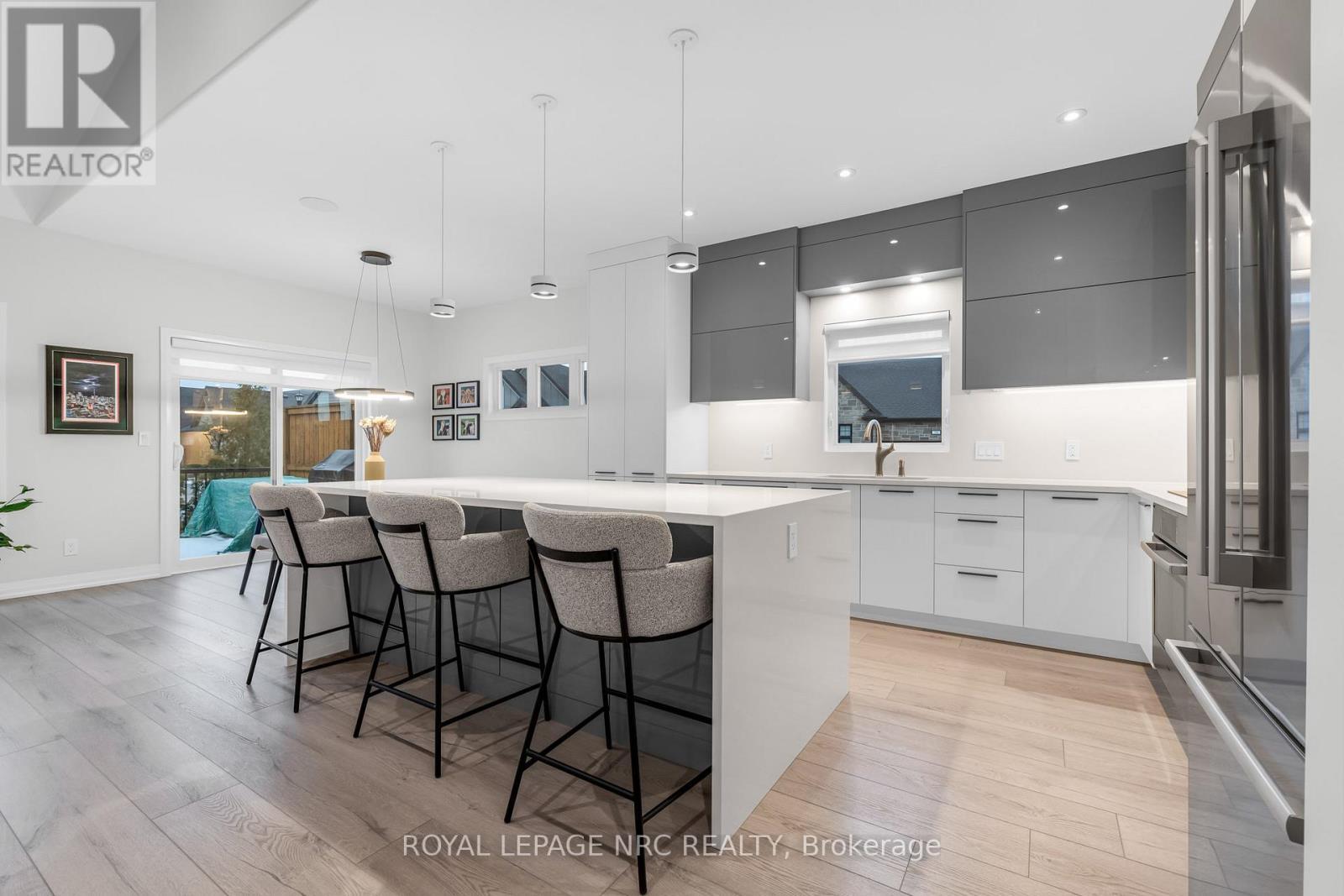 












93 - 154 PORT ROBINSON ROAD

,
Pelham (Fonthill),




Ontario
L3E0B8

