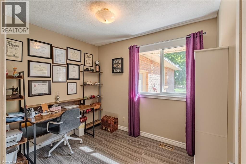 












26 DOUGLAS Avenue

,
Simcoe,




Ontario
N3Y4X4

