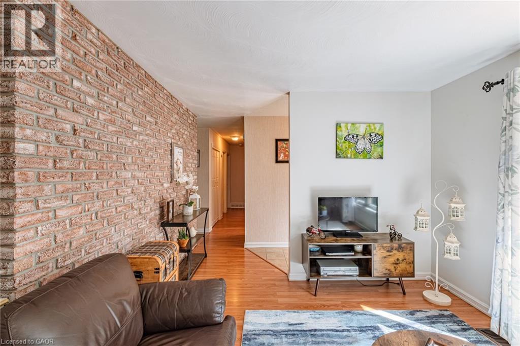 












26 DOUGLAS Avenue

,
Simcoe,




Ontario
N3Y4X4

