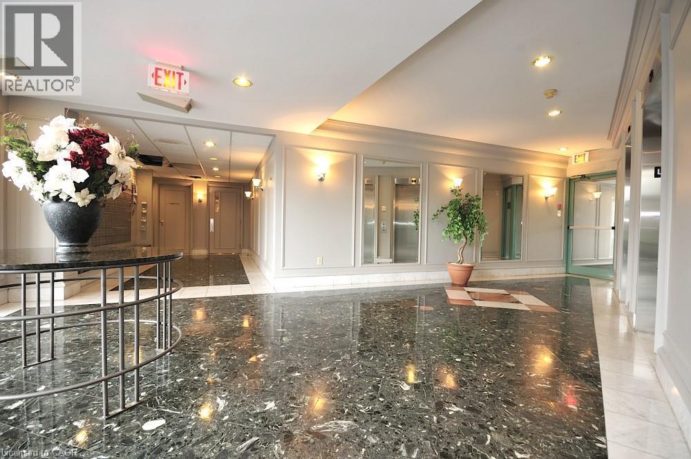 












55 BLUE SPRINGS Drive Unit# 413

,
Waterloo,




Ontario
N2J4T3

