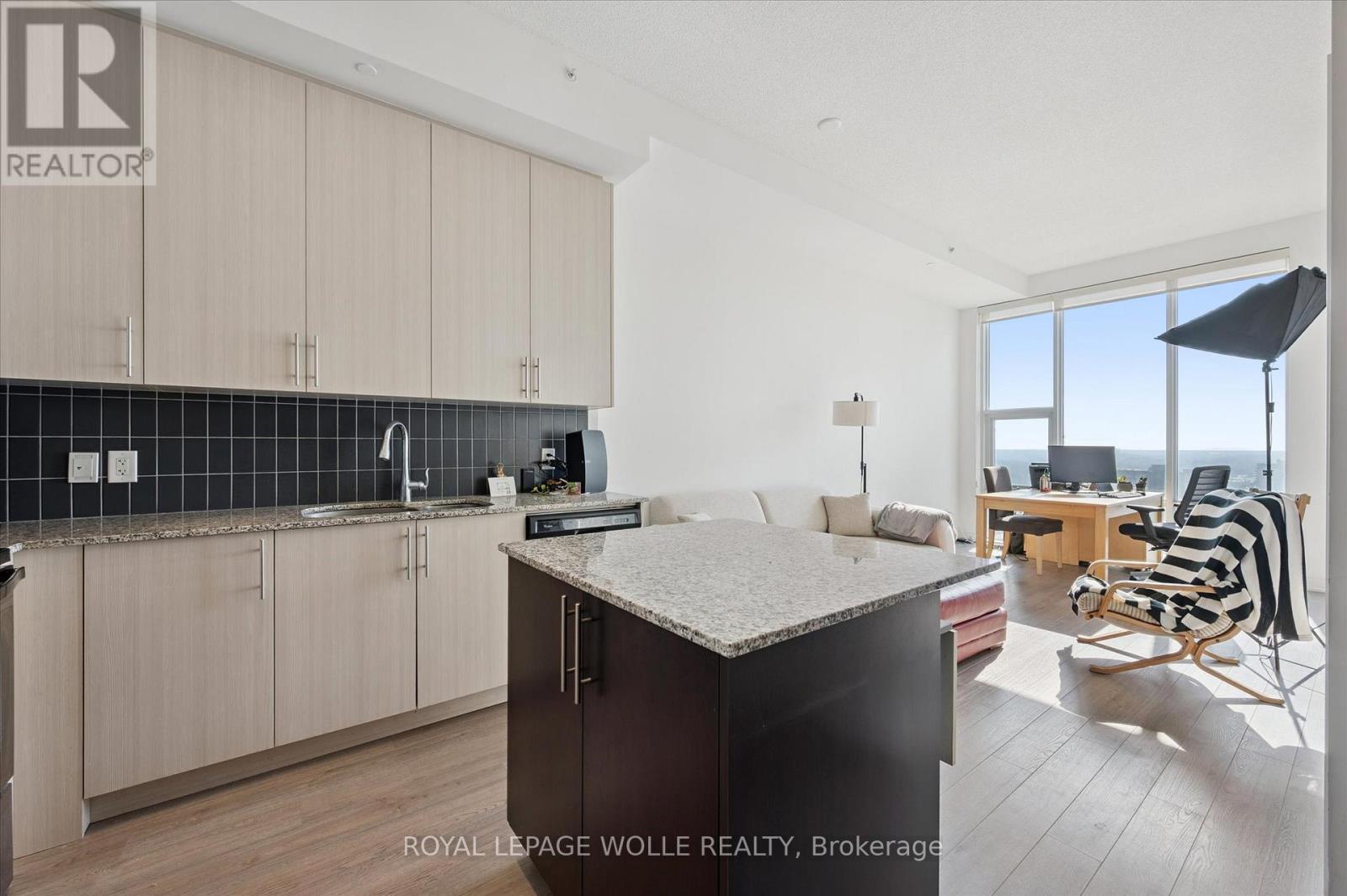 












1707 - 85 DUKE STREET W

,
Kitchener,




Ontario
N2H0B7

