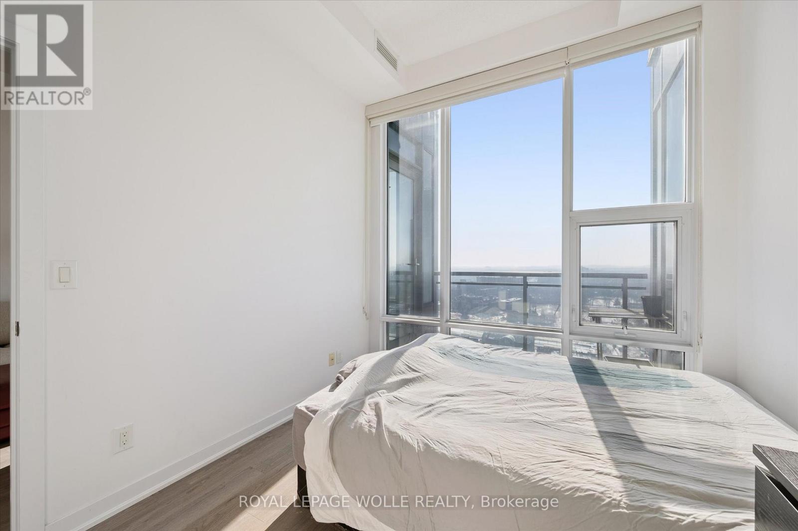 












1707 - 85 DUKE STREET W

,
Kitchener,




Ontario
N2H0B7

